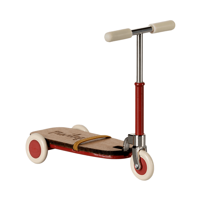 patinete-rojo-para-ratones-maileg